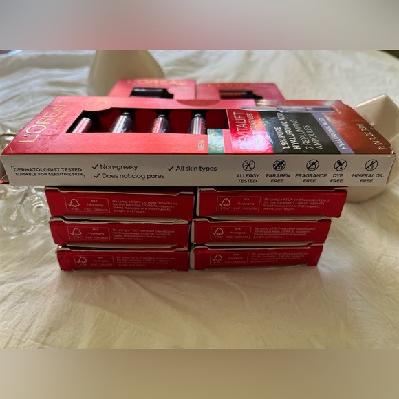 L’Oréal Paris Revitalift - Picture 2 of 7